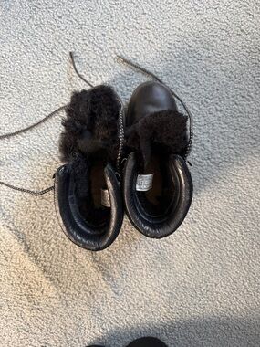 UGG Black Shearling-Lined Leather Ankle Boot
